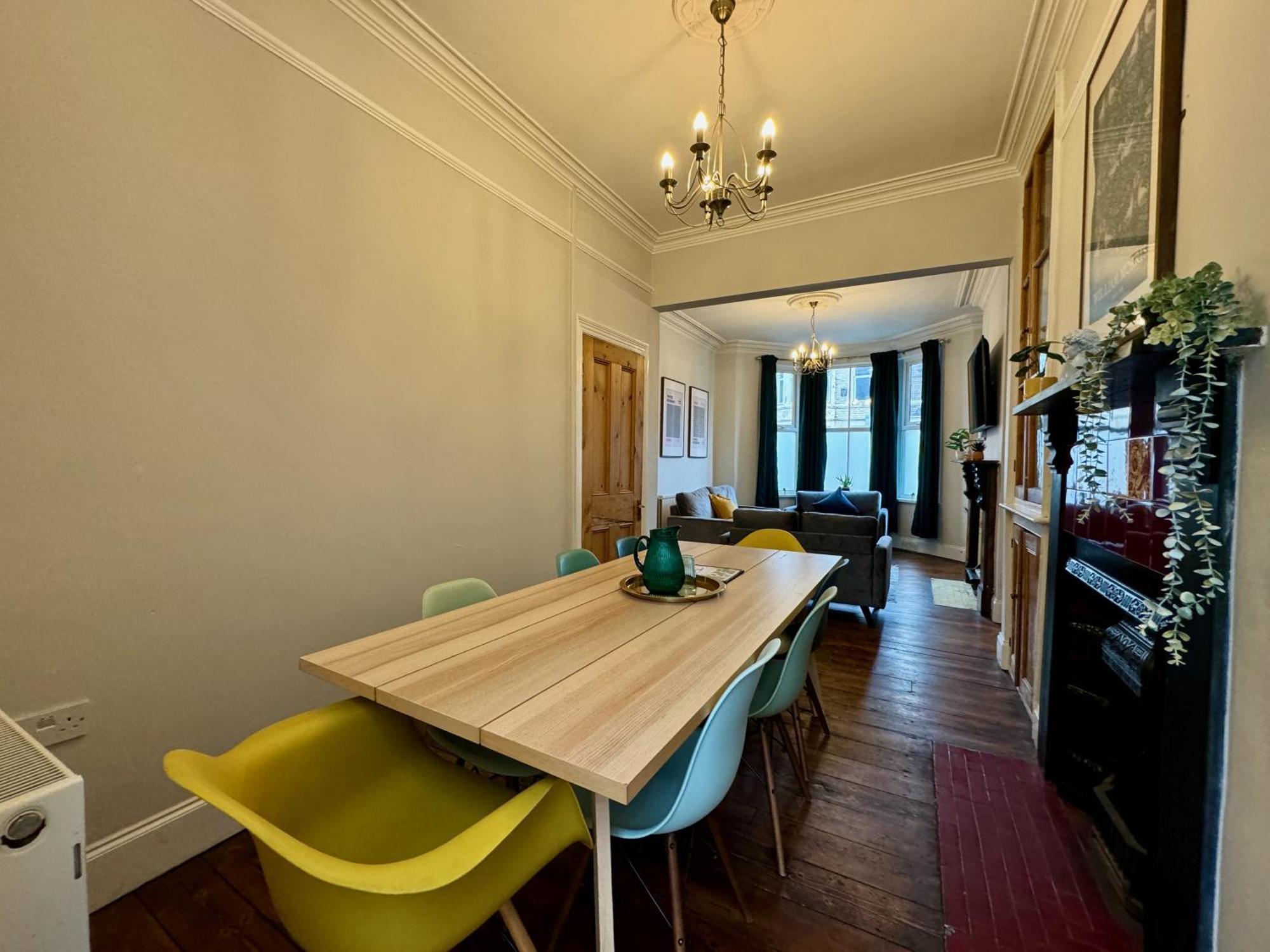 Large Citycentre Townhouse & Hot Tub, Pool Table And Offroad Parking Cardiff Luaran gambar