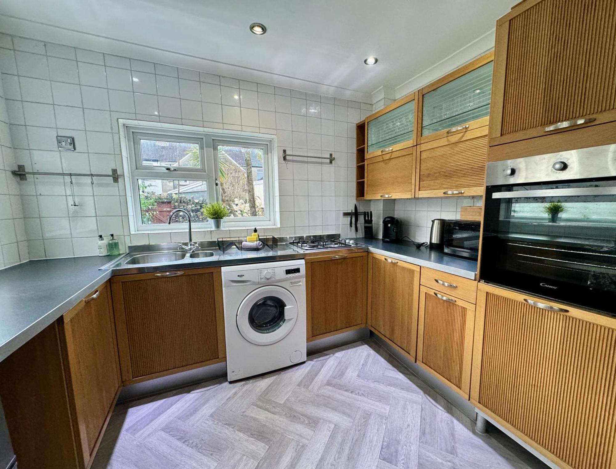Large Citycentre Townhouse & Hot Tub, Pool Table And Offroad Parking Cardiff Luaran gambar